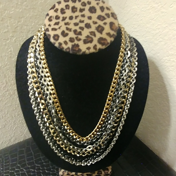 Tri Color Metal Chain Necklace - Picture 6 of 9